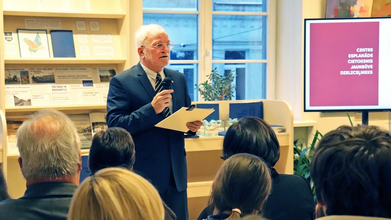 756a4d842bf79252d3e1a7f3674ae76f27245323