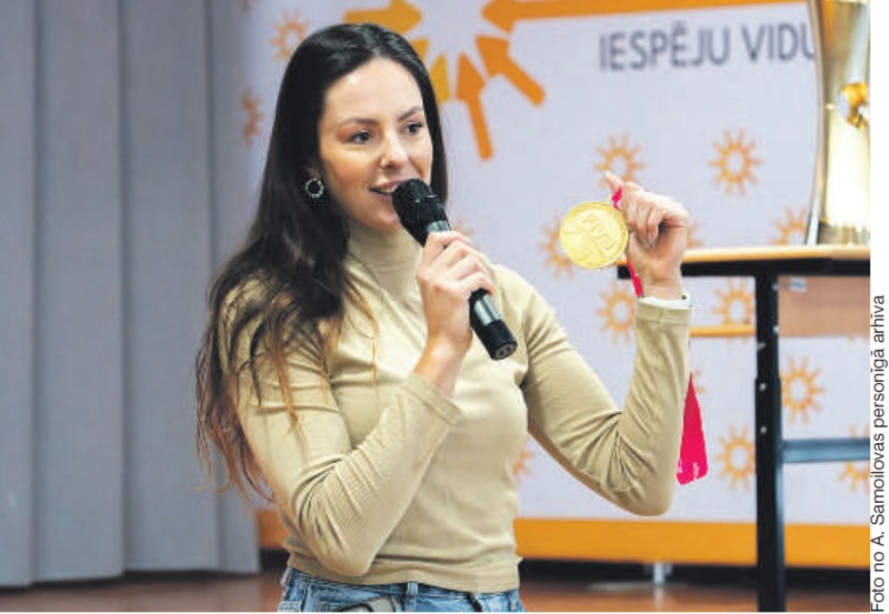 Ad9767efcaa975355feb2ba8498b1f580edf0c68